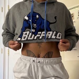 University at Buffalo sz:m Cropped Hoodie